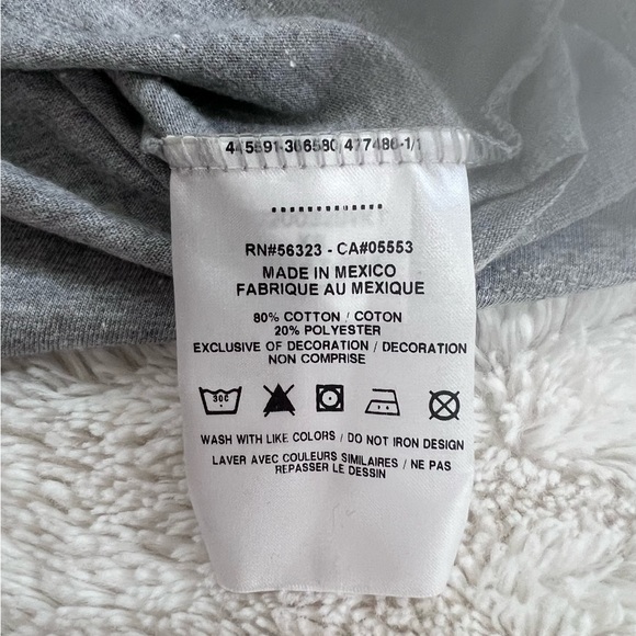 Nike Sportswear T-Shirt, women's Sz XS, color grey, retro vibes large logo, NWT! - Picture 5 of 6